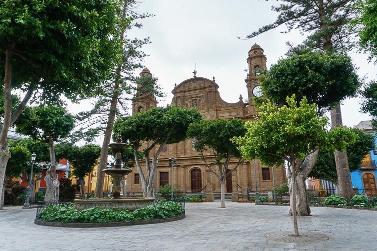 Plaza e Iglesia de Santiago en Gáldar